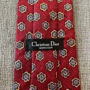 CHRISTIAN DIOR Vintage Necktie 100 Silk Red Paris New York